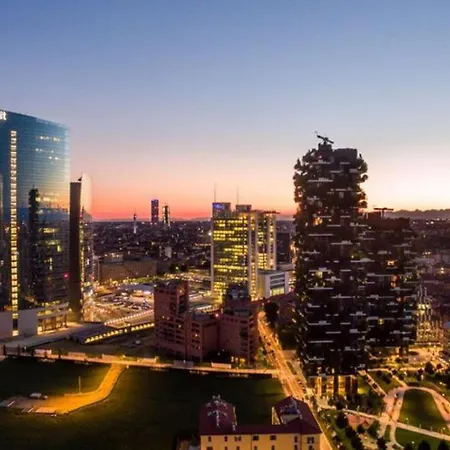 Isola * Milan