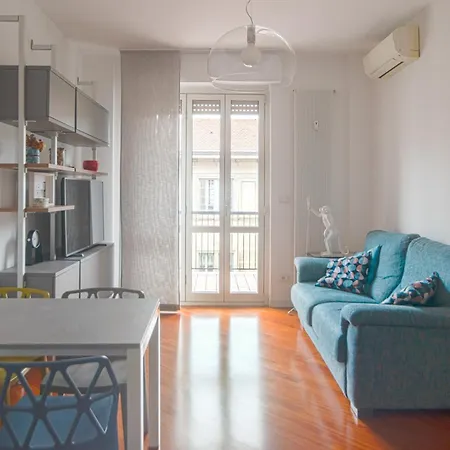 Apartment Isola Milan